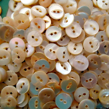 Mother of pearl vintage buttons 2 hole diminutive 3/8" - Sewing