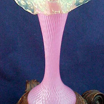Kralik Pink - Vaseline Floriforms. Same Colour Palette, Different Shape...