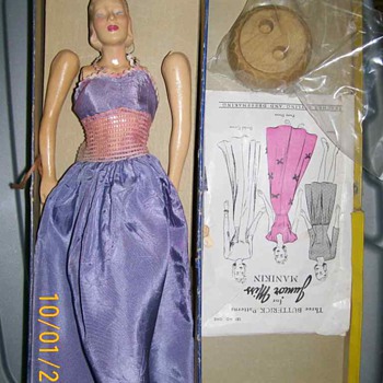 1940's Butterick 13" Manikin doll and patterns 