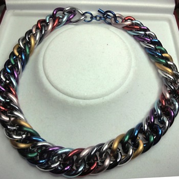 Vintage colored choker 