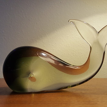 Artglass Whale signed by V.Nason? - Art Glass