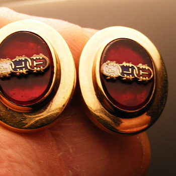 HAYWARD CUFF LINKS.. 12K GF.. RED STONE..VINTAGE - Fine Jewelry