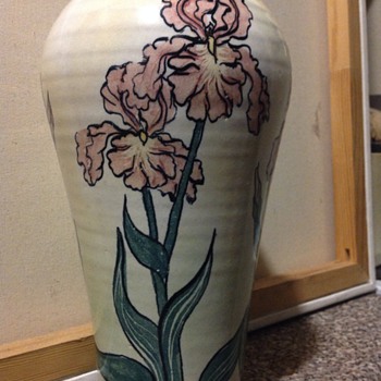 Vase signed Dragon Flower 79 - Art Pottery