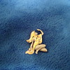 Beautiful pin, no idea on the signature