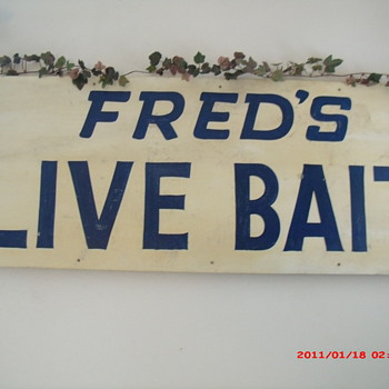 Fred's Live Bait - Signs
