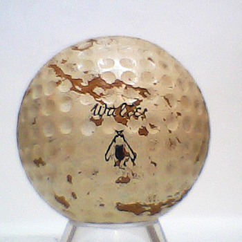 The Very Rare Walter Hagen Honey Centered Golf Balls - Outdoor Sports