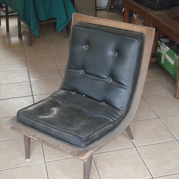 I found 4 of these curved wood- plycraft  style chairs ?
