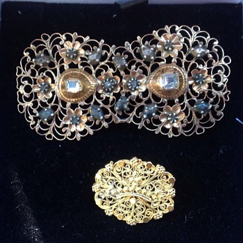 Two Georgian gold filigree brooches - Fine Jewelry