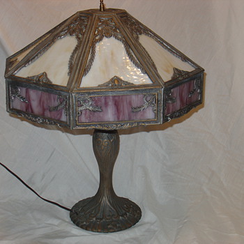 TIFFANY STYLE LAMP
