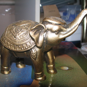Brass elephant - Animals