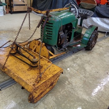 Bantam Lawn & Garden Tractor - Tractors