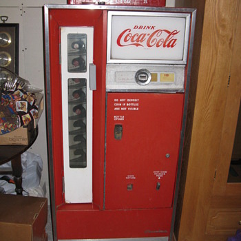 1960 Coca Cola Machine