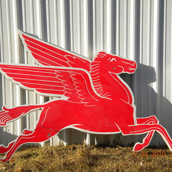 Mobil Pegasus Original Right Facing sign