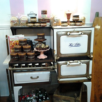 Vintage Stove - Kitchen