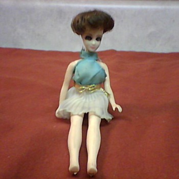 1970  H-17 DAWN DOLL