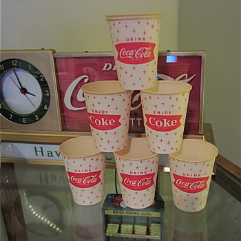 Early 1960s Coke paper "Sparkle" cups