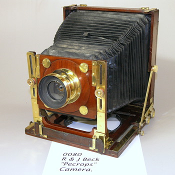 ENGLISH HYBRID STYLE FIELD CAMERA. 1875. R & J Beck 