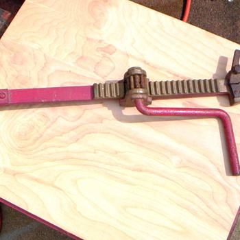Barbed Wire Stretchers - Tools and Hardware