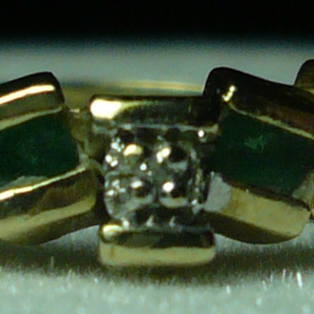 Vintage 10k Emerald Ring - Fine Jewelry