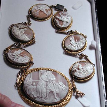 Fabulous long cameo necklace - Victorian Era