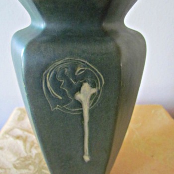 Roseville Rosecraft Flea Market Find - Art Pottery