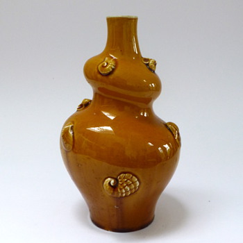 Seashell vase - Art Pottery