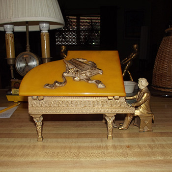 1932 J. B. Hirsch Beethoven at the Piano Cigarette/Music box Designed and Signed by J Ruhl - Music