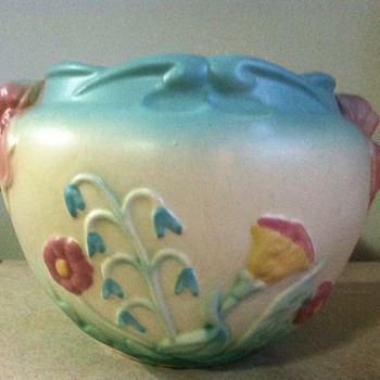 Hull Bowknot Jardiniere - Art Pottery