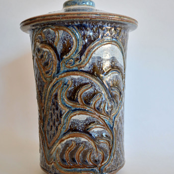 Studio Art Pottery - Art Pottery