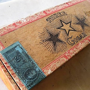 Three Star Junior Straights cigar box - Tobacciana