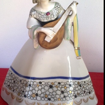 Goebel Wilhelmsfeld porcelain figure - Figurines