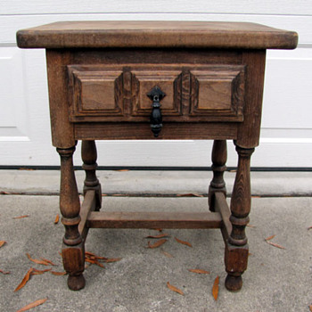 Navarro Argudo Spanish Table/Stand - Furniture
