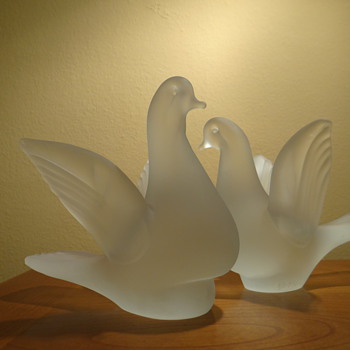 FROSTED GLASS BIRDS  - Art Glass