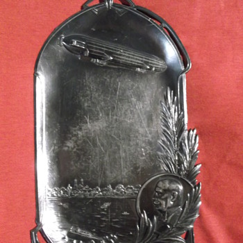 Art Nouveau Hindenburg conmemorative plate