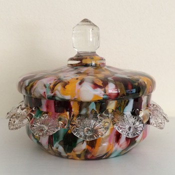 Franz Welz covered bowl with crimps and plain finial - Art Glass