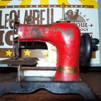 Toy Sewing Machine