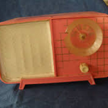 pink philco - Radios