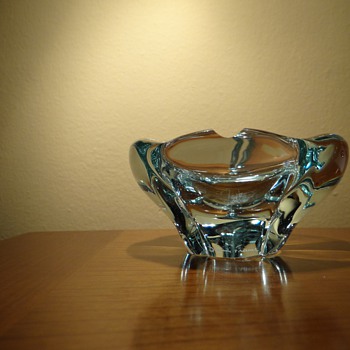 VINTAGE DAUM FRANCE -CRYSTAL ASHTRAY