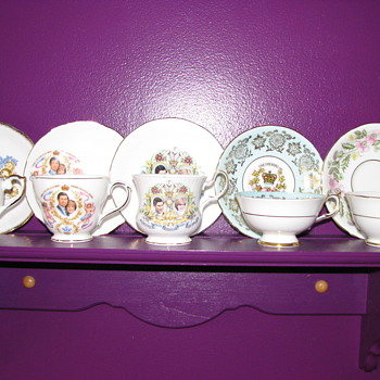 Cups and saucers - China and Dinnerware