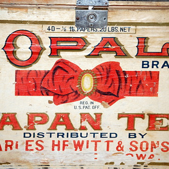 Antique OPAL BRAND TEA BOX made by Charles Hewitt & Sons Co. - Asian