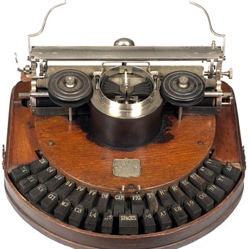 Hammond 1 typewriter - 1881 - Office