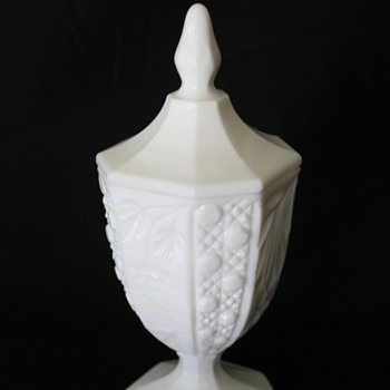 milk glass smith