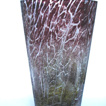 IKORA BROWN FABERWARE LABELED. - Art Glass