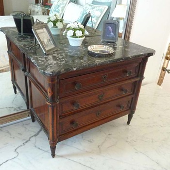 18th Century French Miniature Dresser