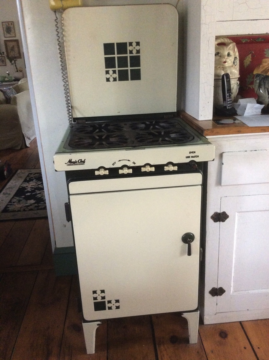 Magic Chef green and cream gas stove Collectors Weekly