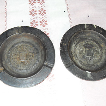 VINTAGE JAPANESE CAST IRON ASHTRAY 