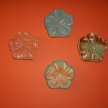 wall pockets - Art Pottery