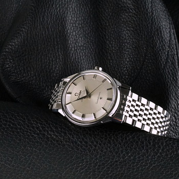 1967 Omega Constellation 551 Movement on an Omega Bracelet - Wristwatches