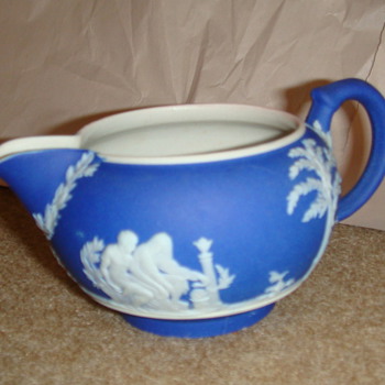 Wedgewood cream very nice - China and Dinnerware