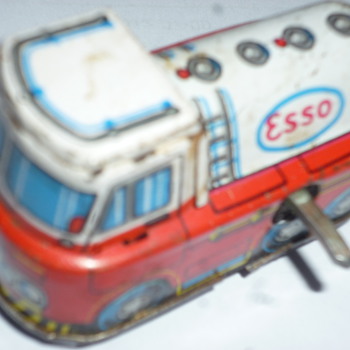esso tin windup toy